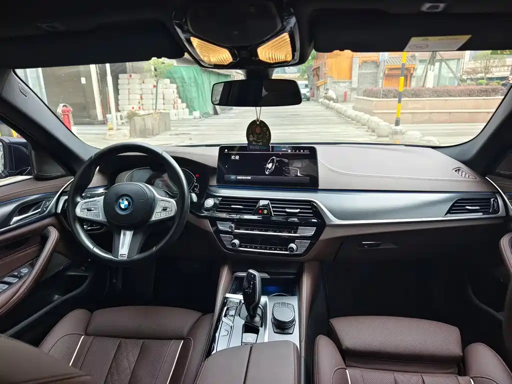 BMW 5 Series New Energy 2023 2022 Facelift 535Le Pioneer M Sport Package