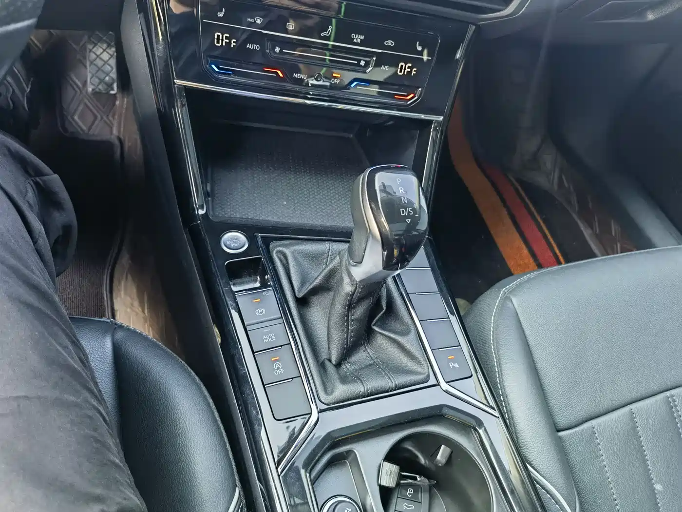 Volkswagen Passat 2022 330TSI Starlight Elite Edition фото 13