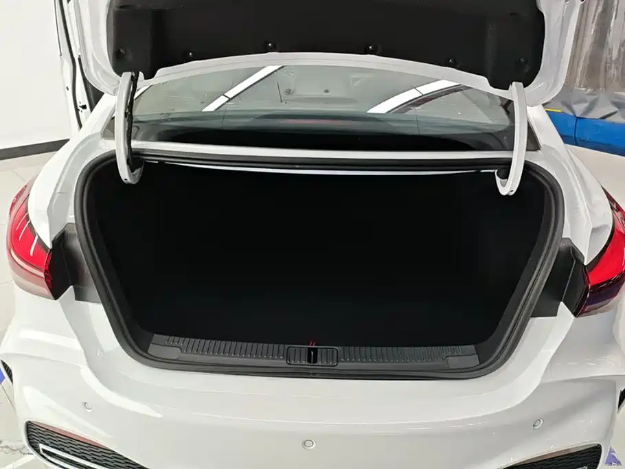 MG MG5 2025 2025 180DVVT Global Luxury Edition