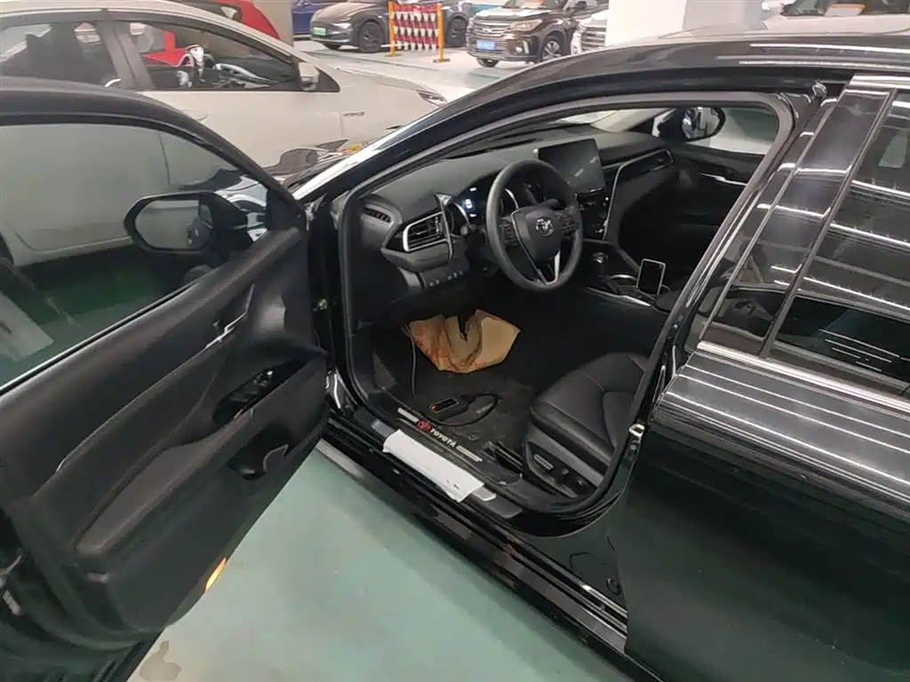 Toyota Camry 2021 2.0G Luxury Edition фото 16