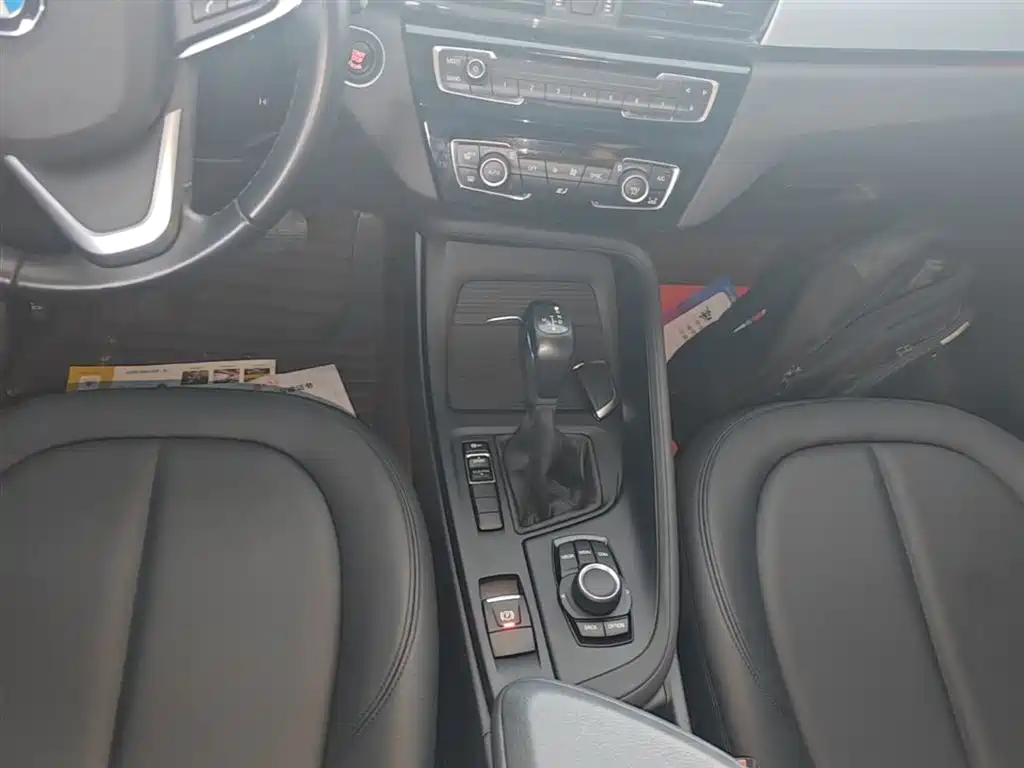 BMW X1 2018 sDrive20Li Leading Model фото 14