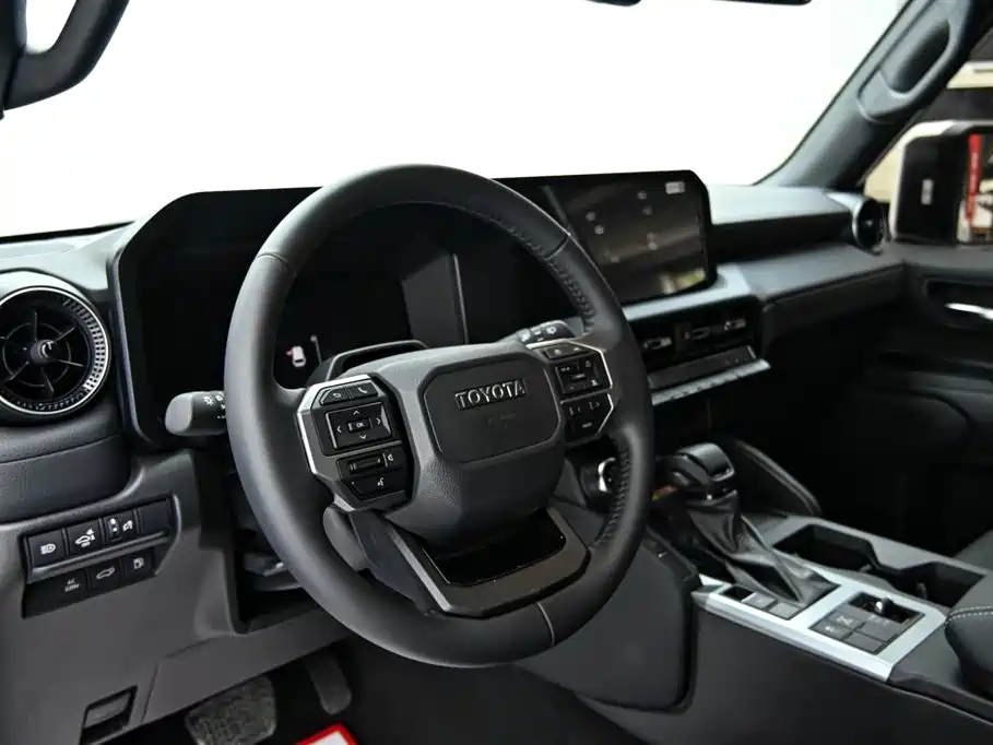 Toyota Prado 2025 2.4T All-round TX Edition 5-seater фото 14