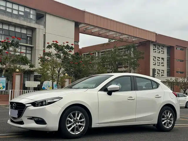 MAZDA 3 ANGKESAILA