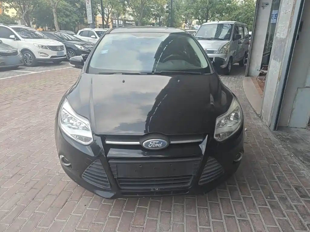 Фото 3 - Ford Focus