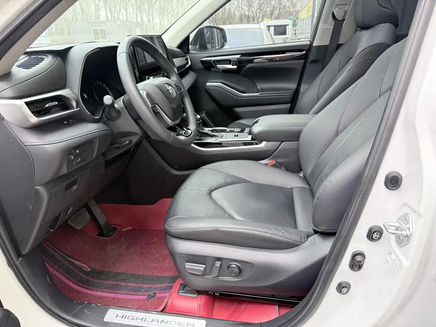 TOYOTA HIGHLANDER