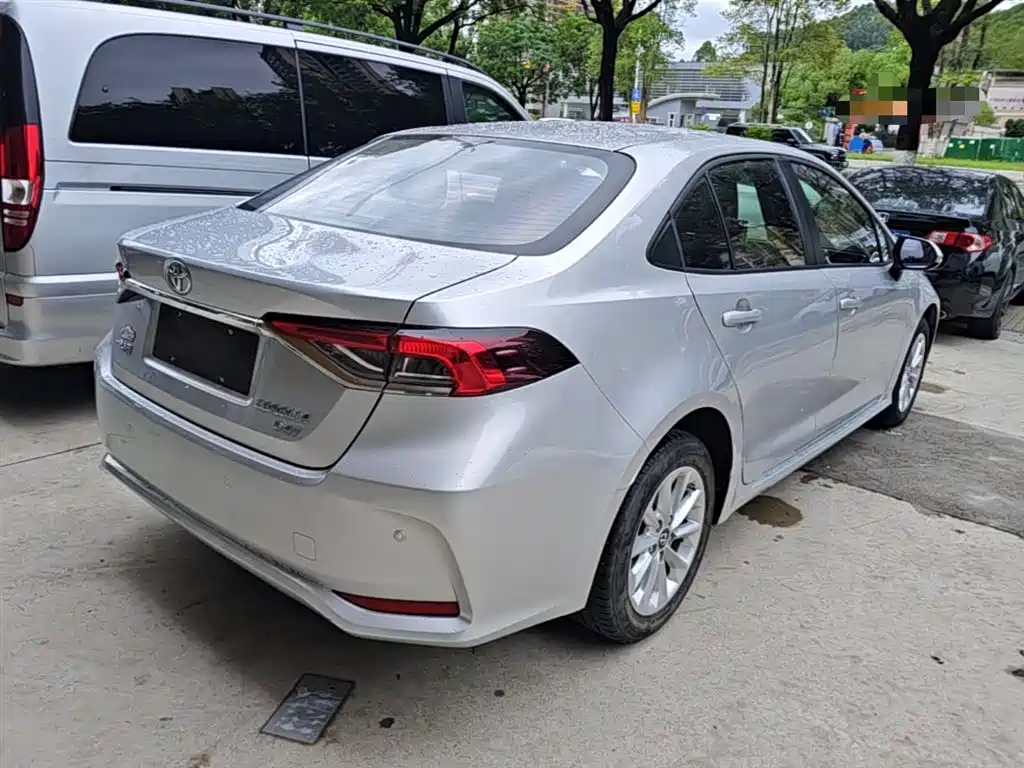 Toyota Corolla 2021 1.2T S-CVT Elite PLUS Edition фото 7