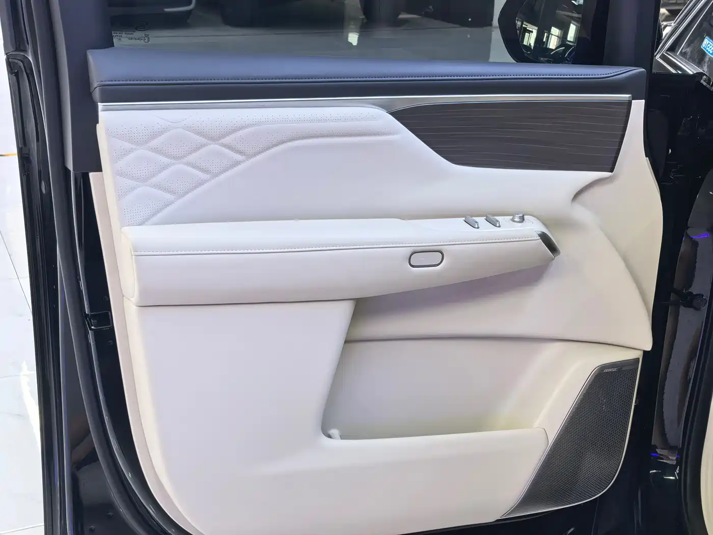Buick Zhijing Shijia 2026 Model PHEV Base Version фото 15