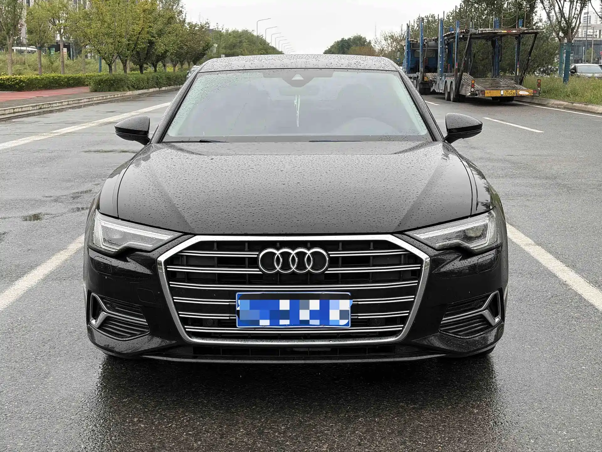صورة 2 - Audi A6L