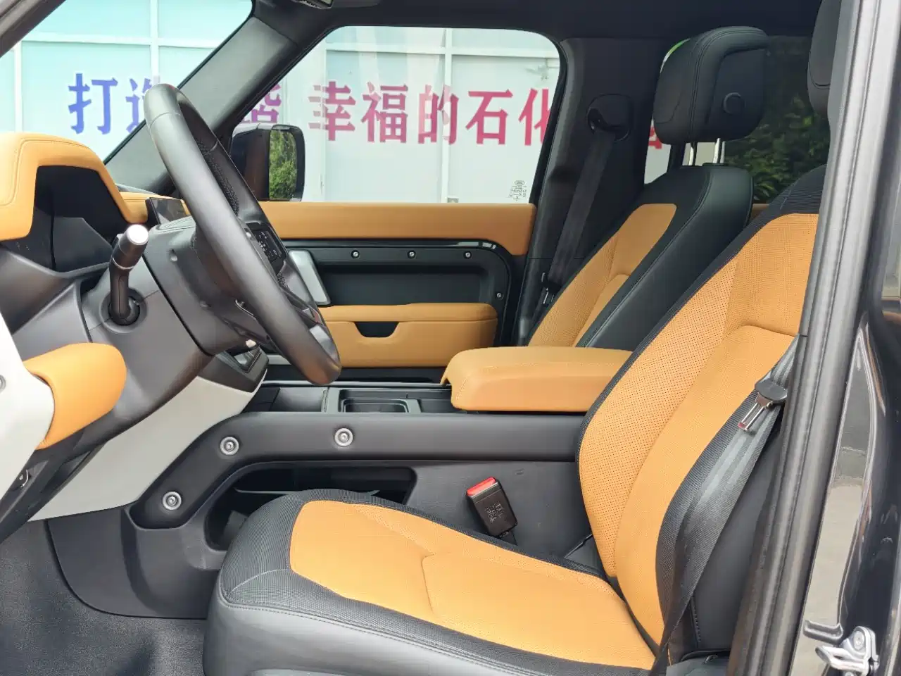Land Rover Defender 2023 Model 110 3.0T P400 X-DYNAMIC HSE фото 8