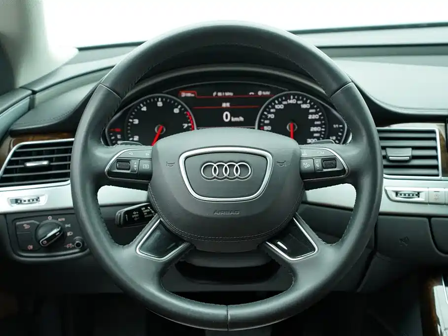 Audi A8 2014 A8L 45 TFSI quattro Luxury фото 8