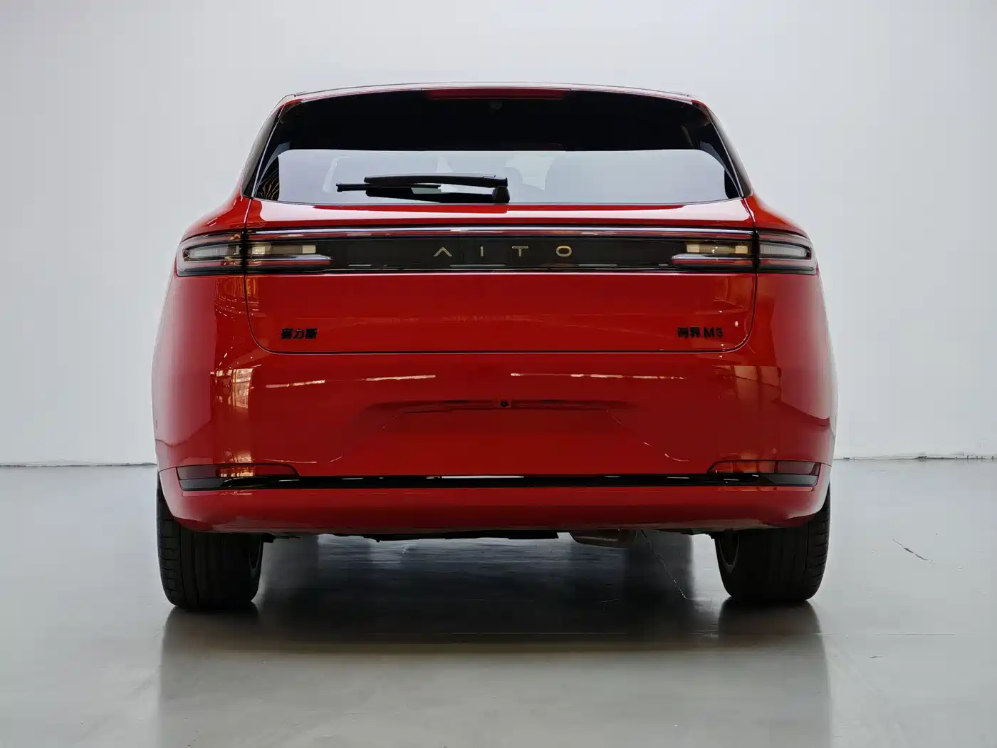 AITO Wenjie AITO M5 2025 Extended Range Ultra AWD фото 15