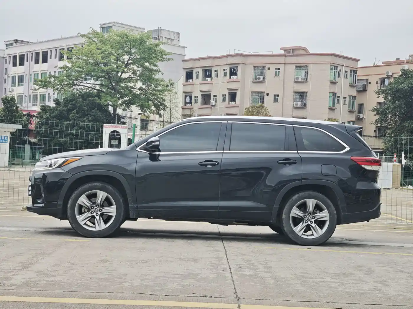 Toyota Highlander 2021 2.0T AWD Luxury 7-Seater фото 6