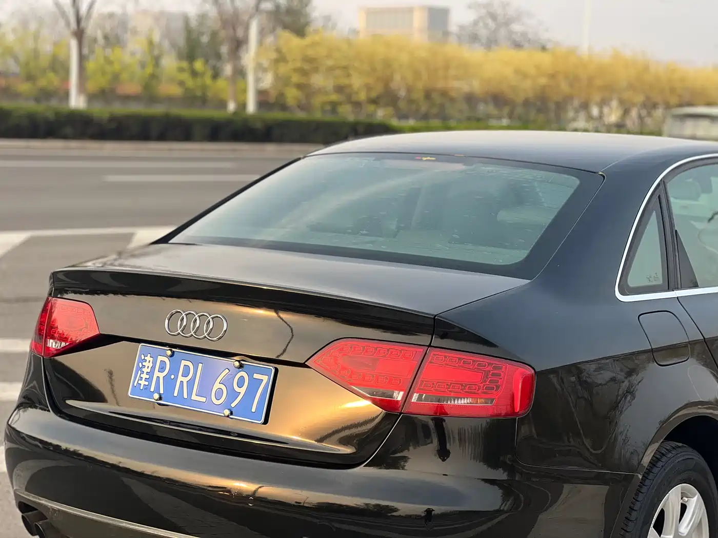 Audi A4L 2011 2.0 TFSI Technology фото 13