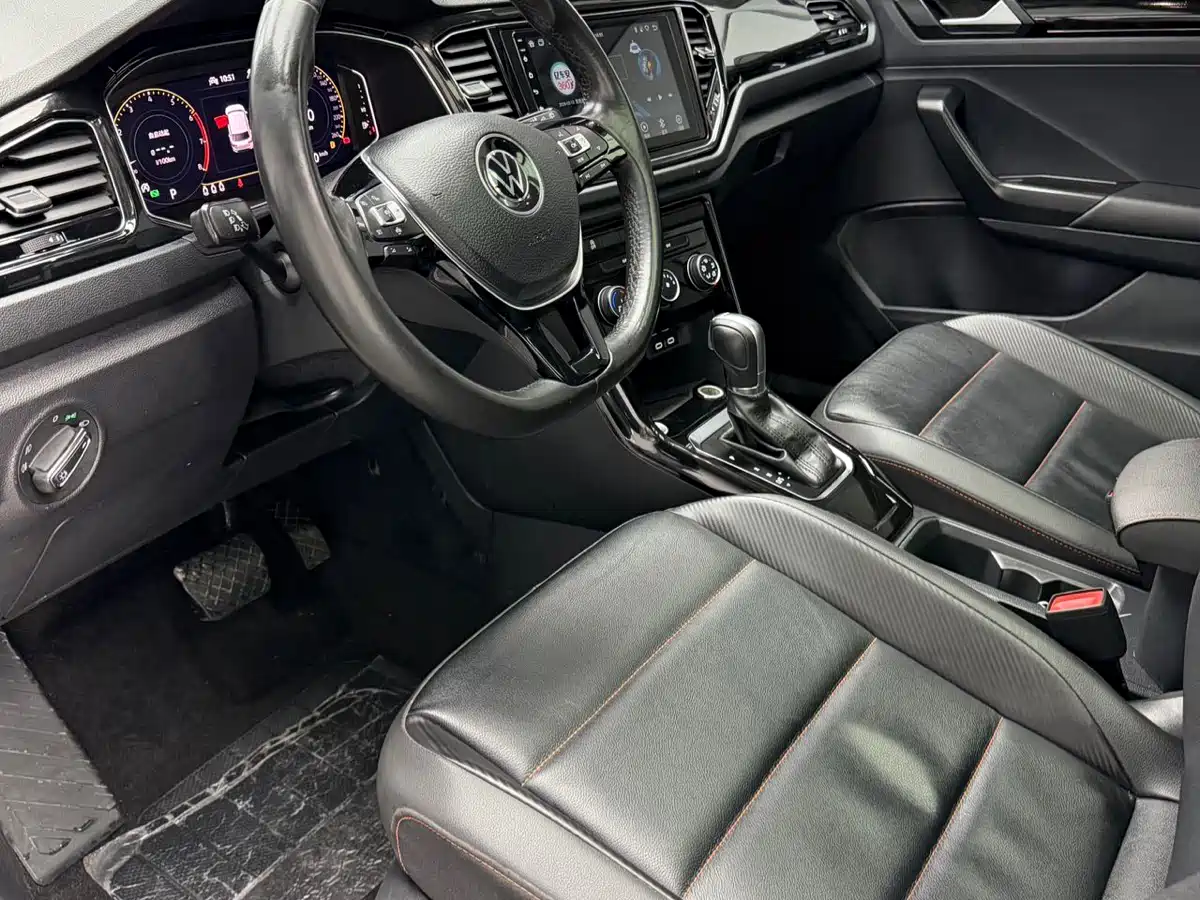 Volkswagen T-ROC 2021 280TSI DSG 2WD Comfort Smart Connect Edition фото 17
