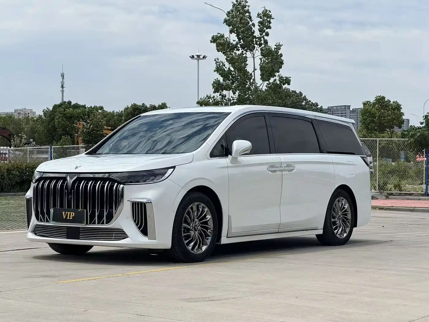 Voyah Auto Voyah Dreamer 2022 Low-carbon Dream+Smart Package