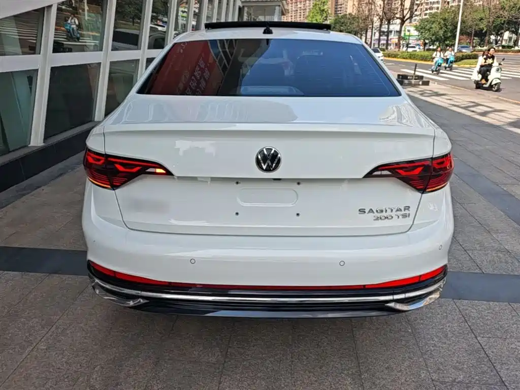 Volkswagen Sagitar 2023 Model Year 200TSI DSG Surpass Edition фото 6