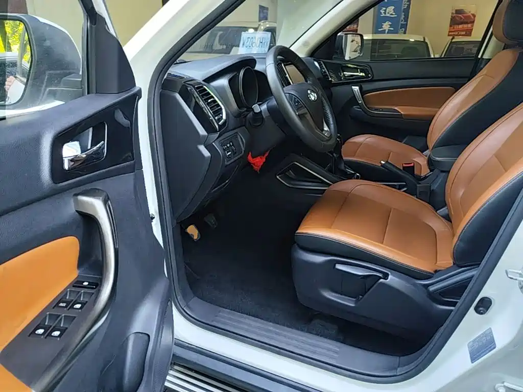 Changan Oshan Changan Oushang CX70 2016 2016 1.6L Manual Luxury