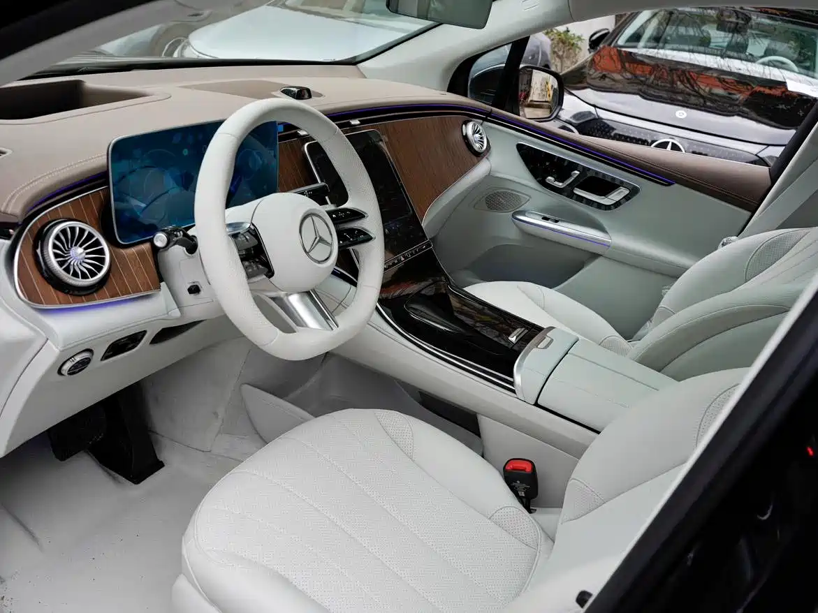Mercedes-Benz EQE SUV 2024 500 4MATIC Luxury Edition фото 9