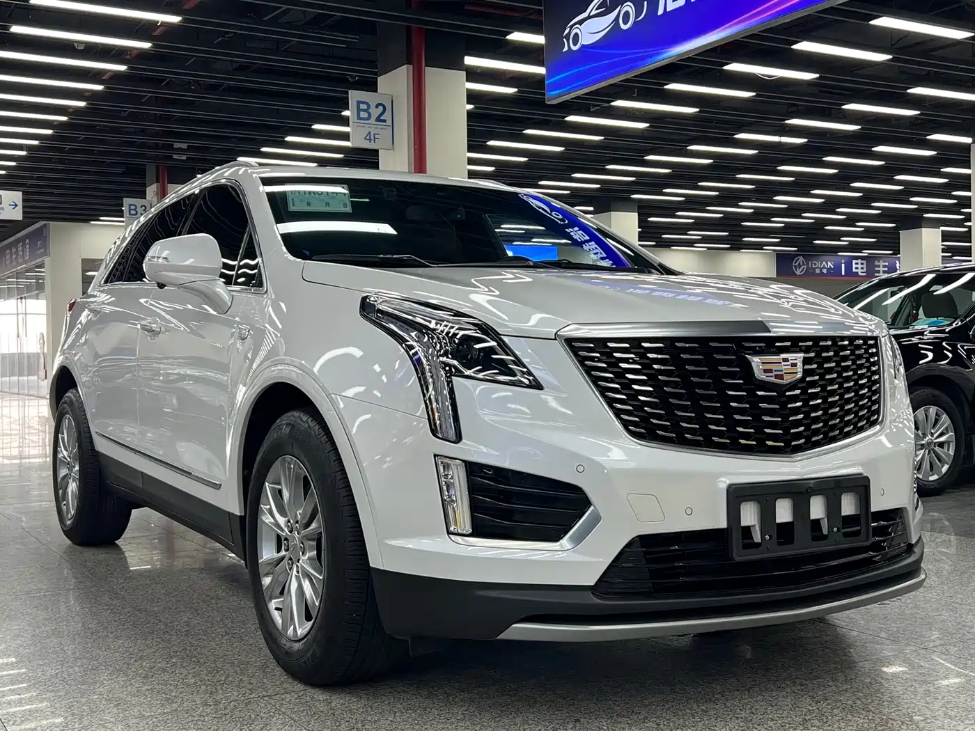 Cadillac XT5 2022 2.0T 2WD Luxury фото 32