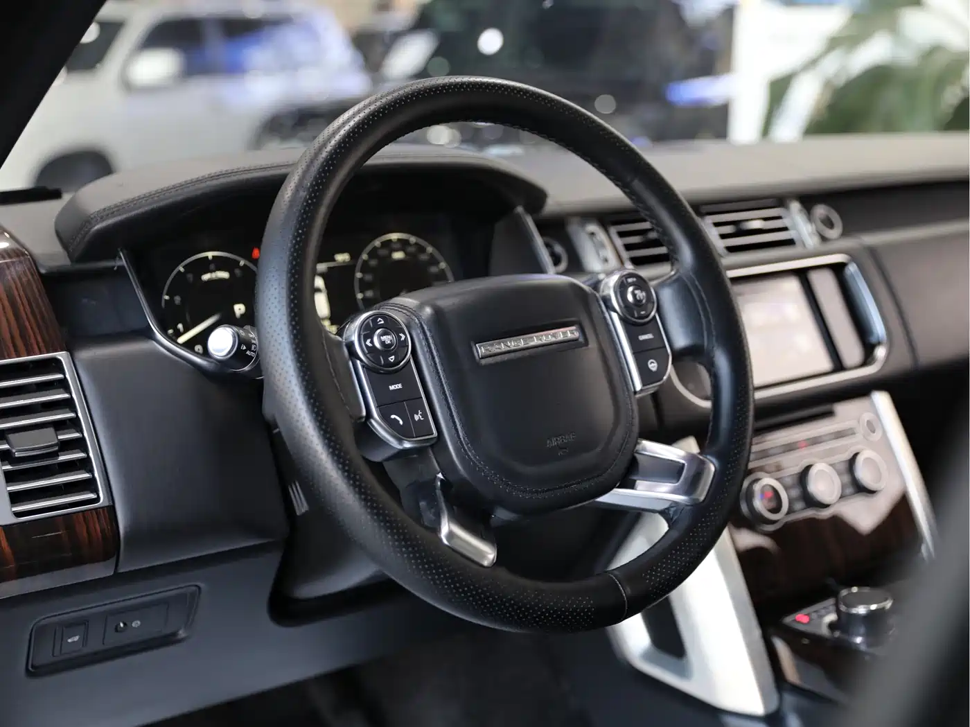 LAND ROVER RANGE ROVER