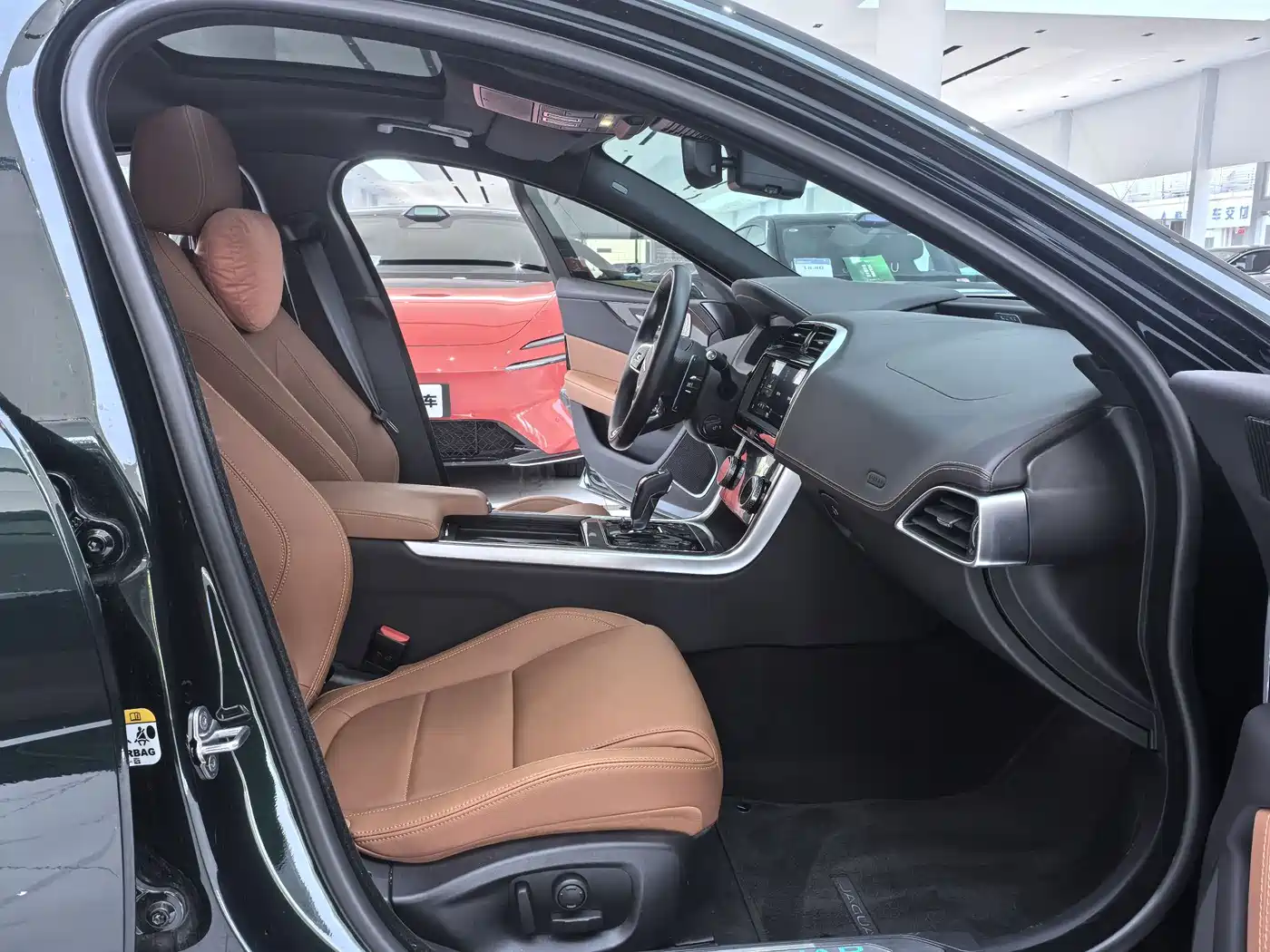 Jaguar XEL 2024 2024 Model 2.0T 250PS R-DYNAMIC S Gloss Black Sport Edition