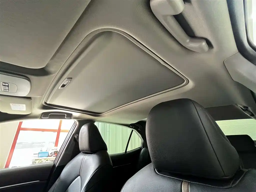 Toyota Camry 2021 2.0G Luxury Edition фото 24