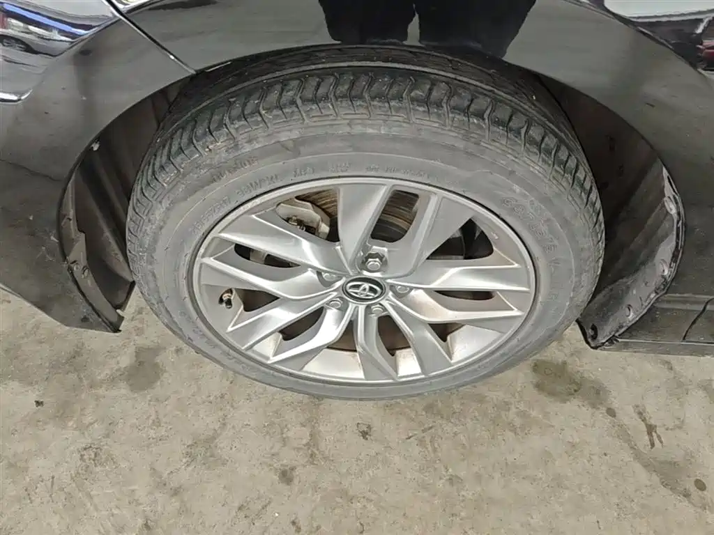 Toyota Avalon 2019 Hybrid 2.5L Luxury Edition China VI фото 23