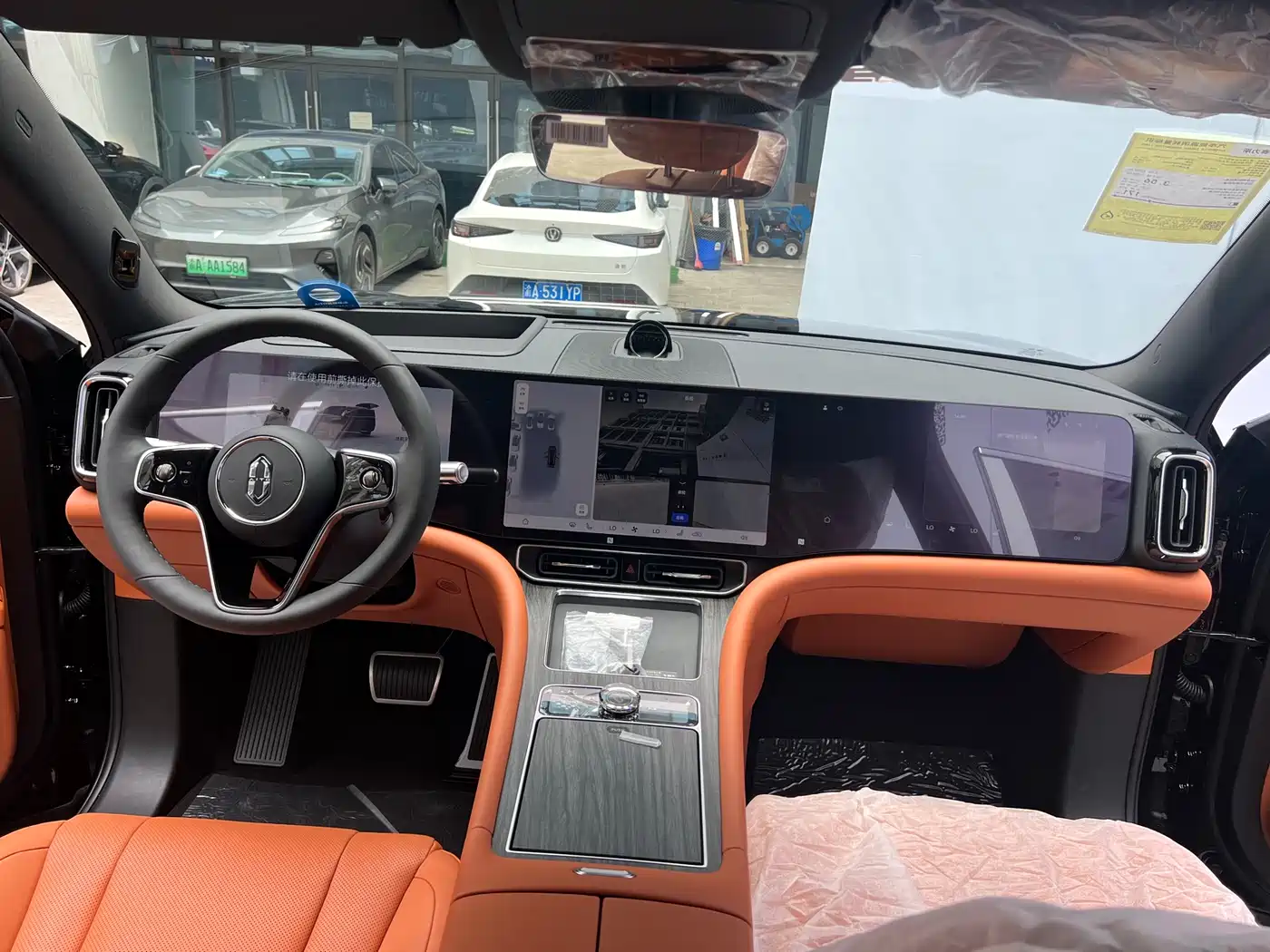 AITO Wenjie AITO M9 2024 Range Extender Max Edition 42kWh 6-seater фото 9