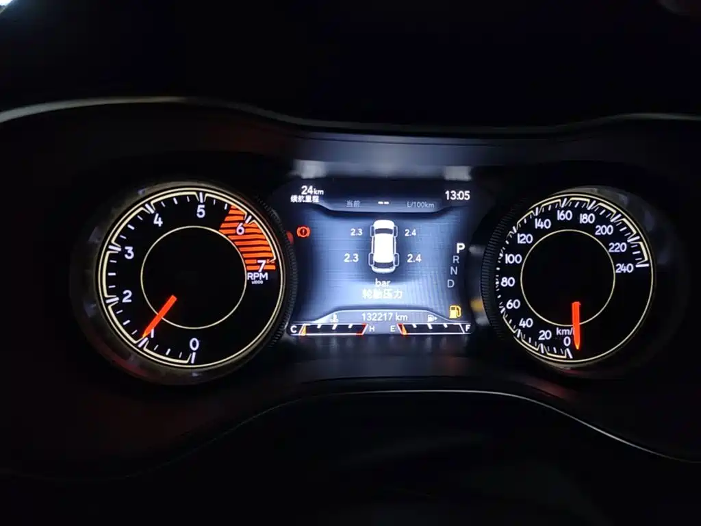 Photo 12 - Jeep Cherokee