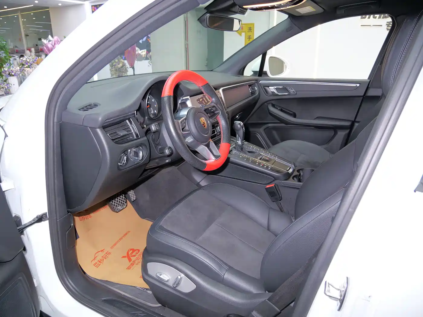 Porsche Macan 2018 Macan 2.0T фото 8