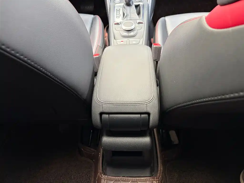 Audi Q2L 2021 Model 35 TFSI Fashion Dynamic фото 24