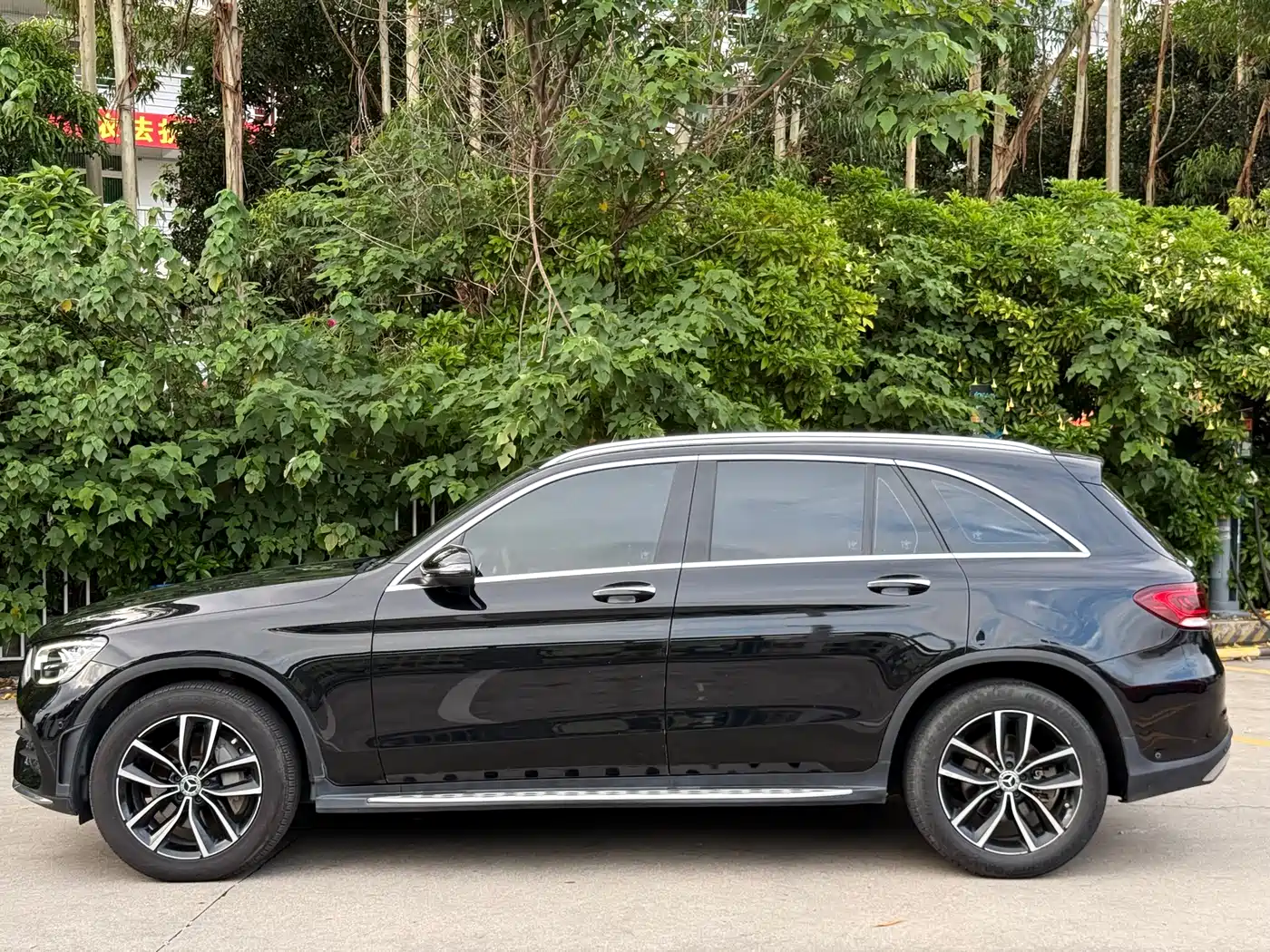 Mercedes-Benz GLC 2022 Model GLC 260 L 4MATIC Luxury Edition фото 4