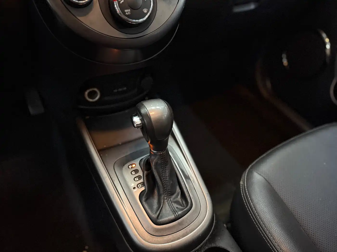 Kia Soul 2010 2010 2.0L AT Premium