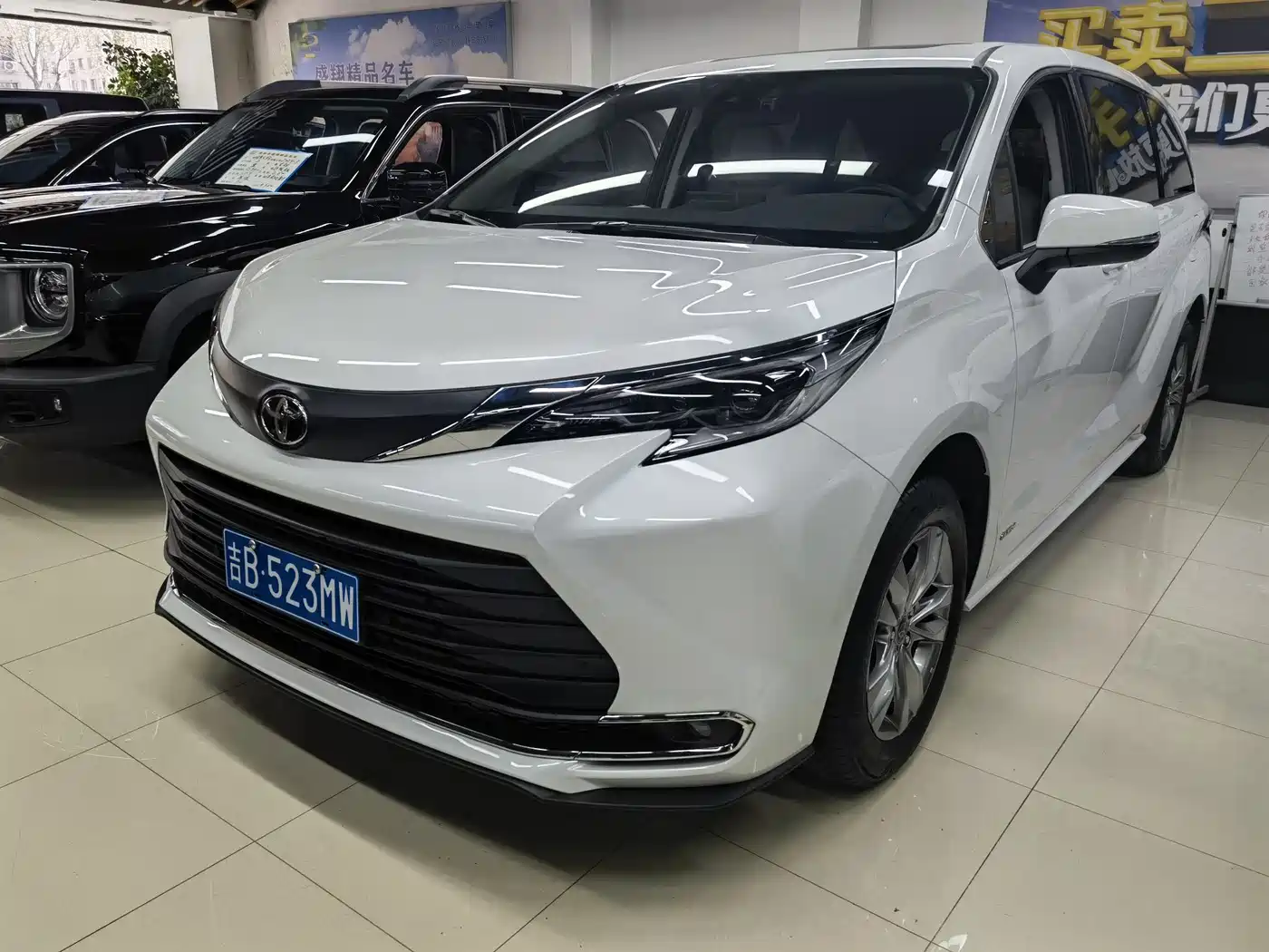 Toyota Sienna 2024 2.5L Hybrid Comfort Edition