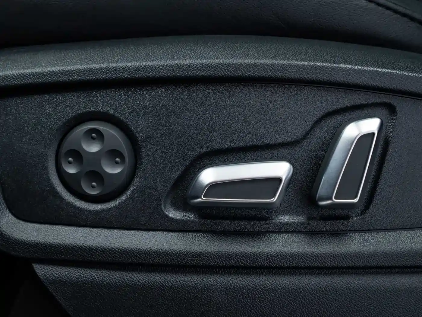 Audi Q5L 2024 Model 40 TFSI Luxury Dynamic фото 11