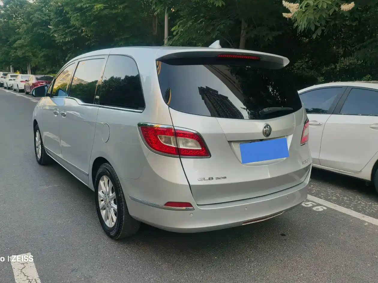 Buick GL8 2011 3.0L XT Luxury Business Flagship фото 6