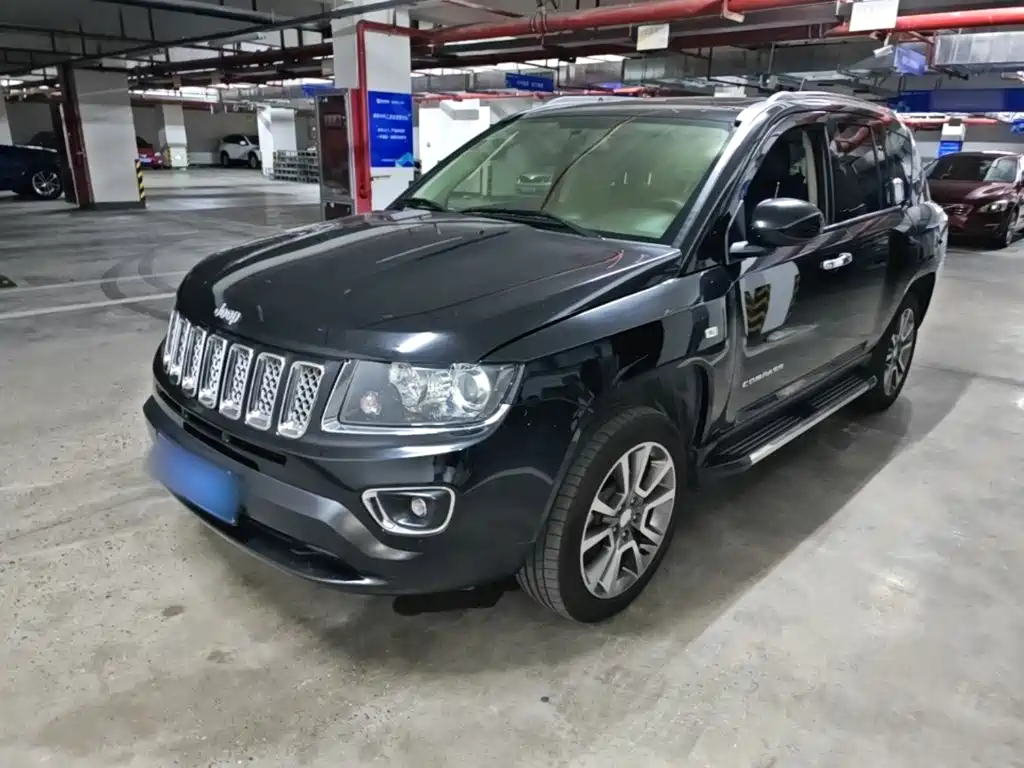 Jeep Compass (Import) 2014 2014 Facelift 2.4L 4WD Luxury Navigation Edition