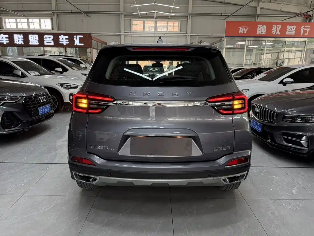 Фото 8 - Chery Tiggo 5x