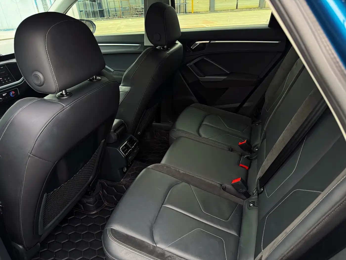 Audi Q3 Sportback 2023 40 TFSI Fashion фото 9
