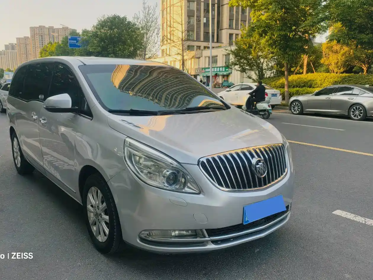 Buick GL8 2011 3.0L XT Luxury Business Flagship фото 2