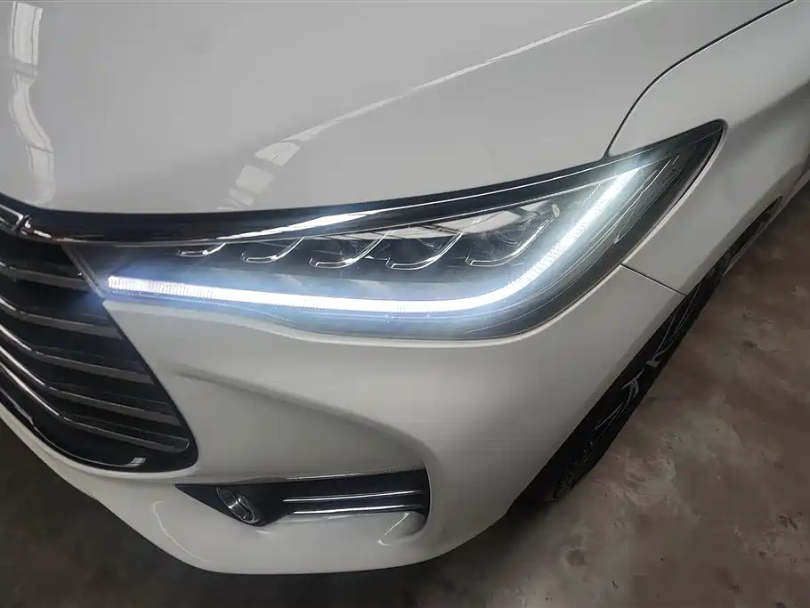 BYD Song MAX 2018 1.5T Auto Smart Connected Elite 6-Seater фото 5