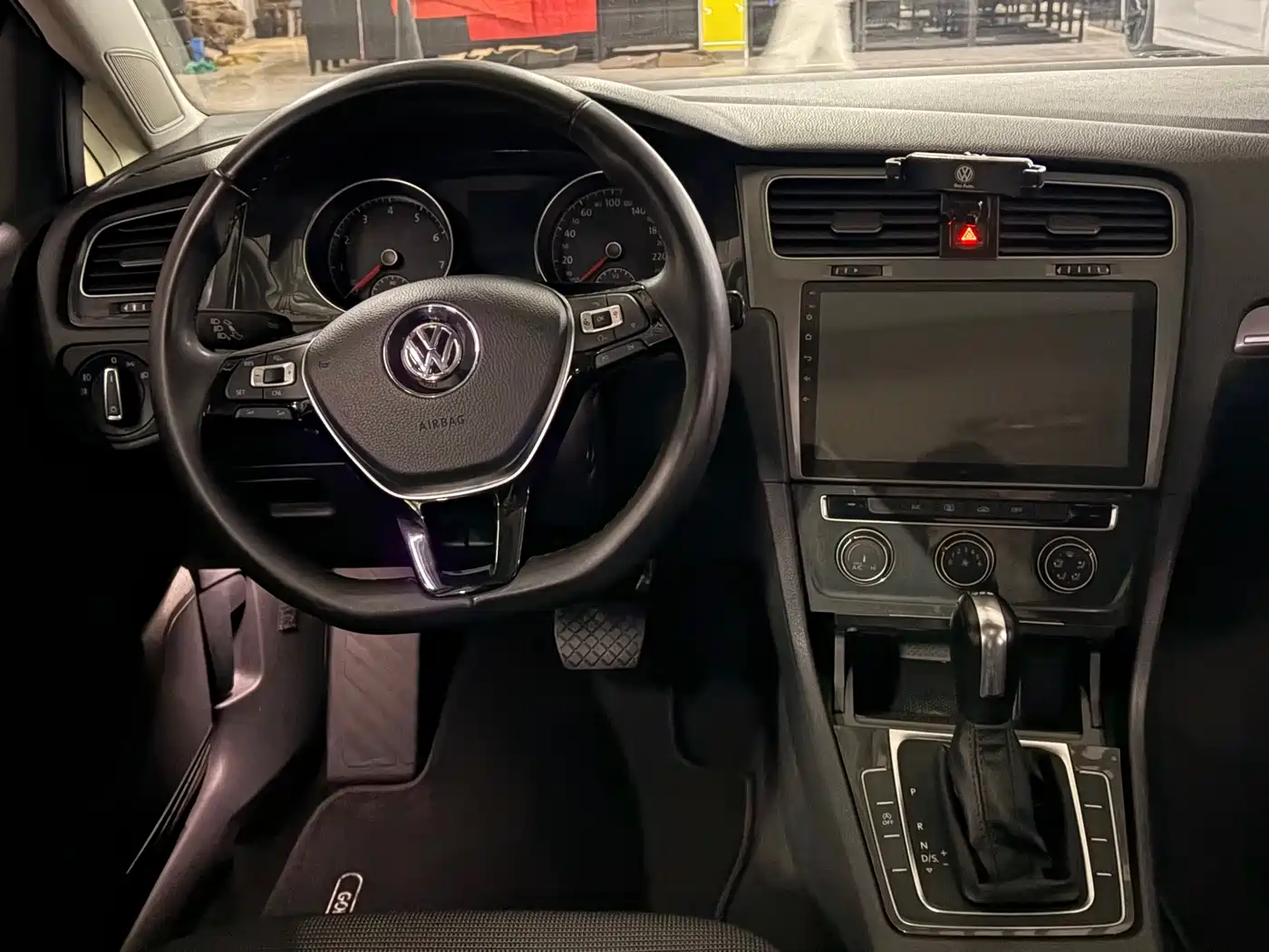 Volkswagen Golf 2018 230TSI Automatic Comfort фото 10
