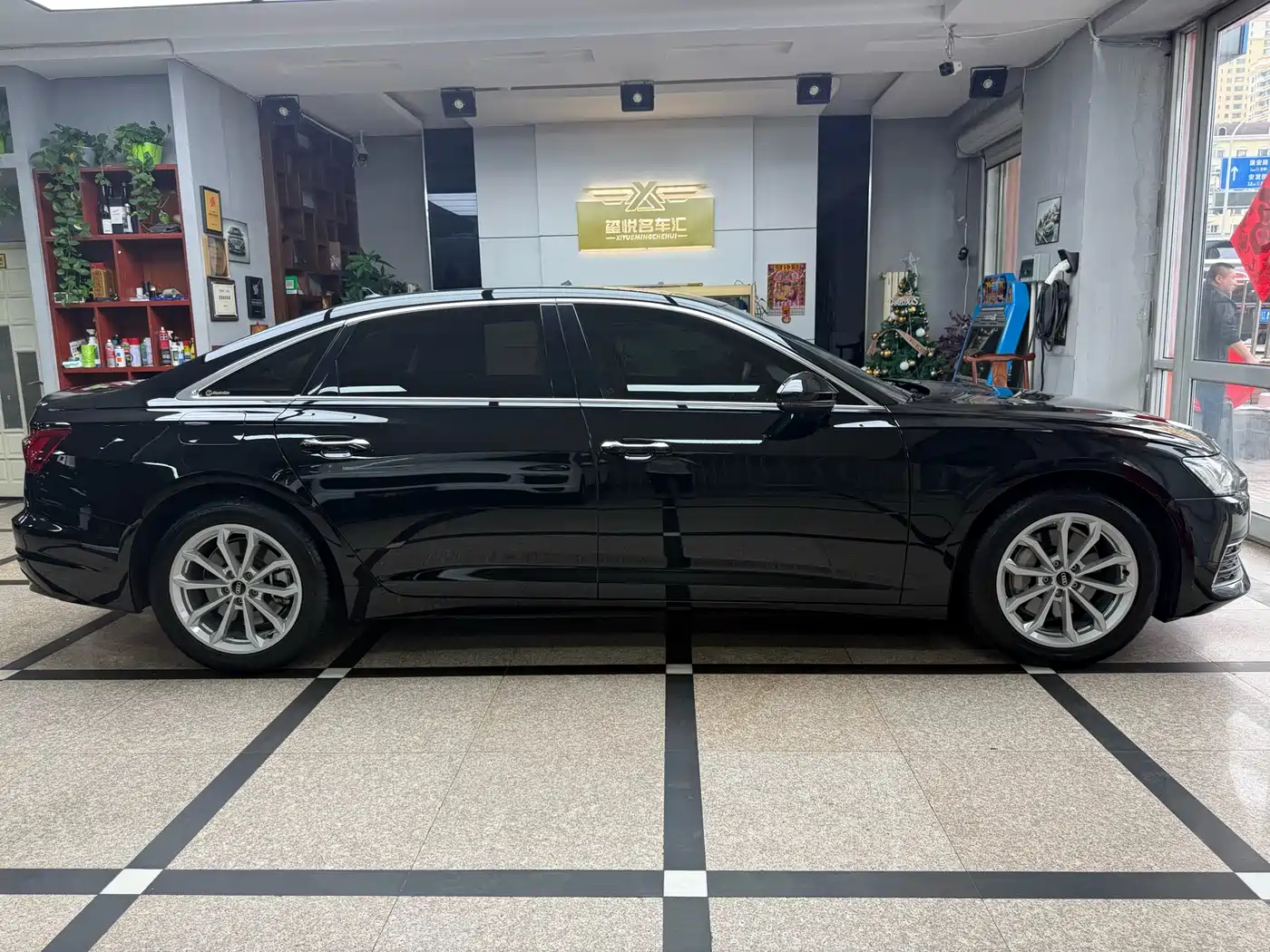 Audi A6L 2022 40 TFSI Luxury Elegance фото 4