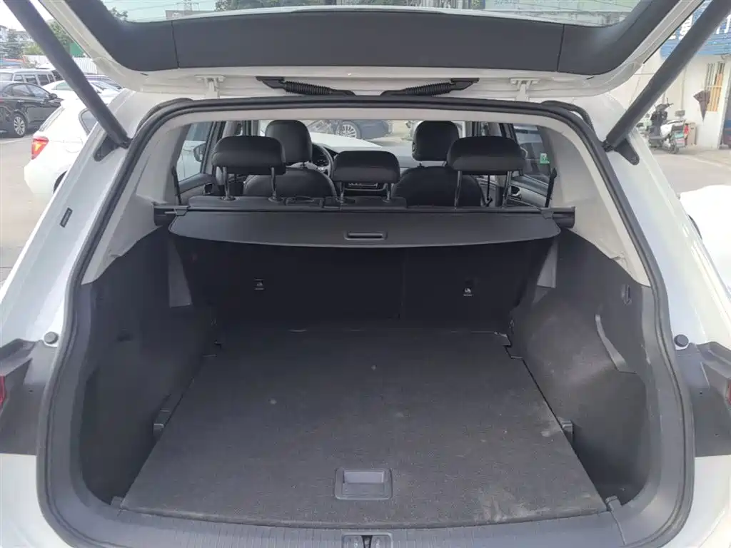 Volkswagen Tiguan L 2017 380TSI Automatic 4WD Luxury Edition фото 19