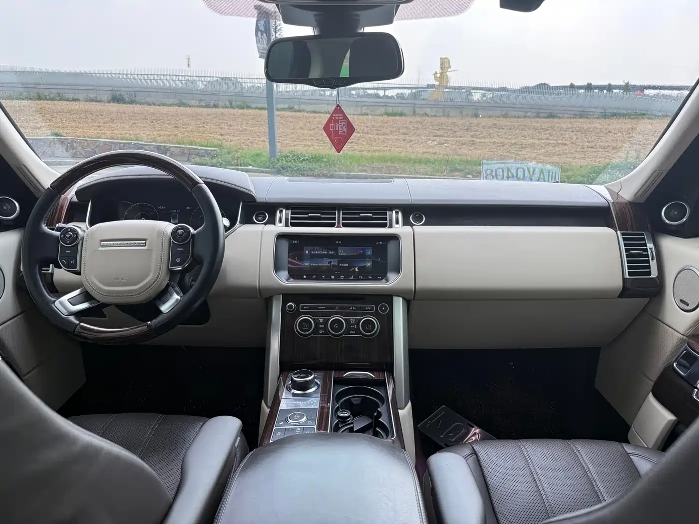 Land Rover Range Rover 2017 3.0 SC V6 Vogue LWB (Long Wheelbase) фото 26