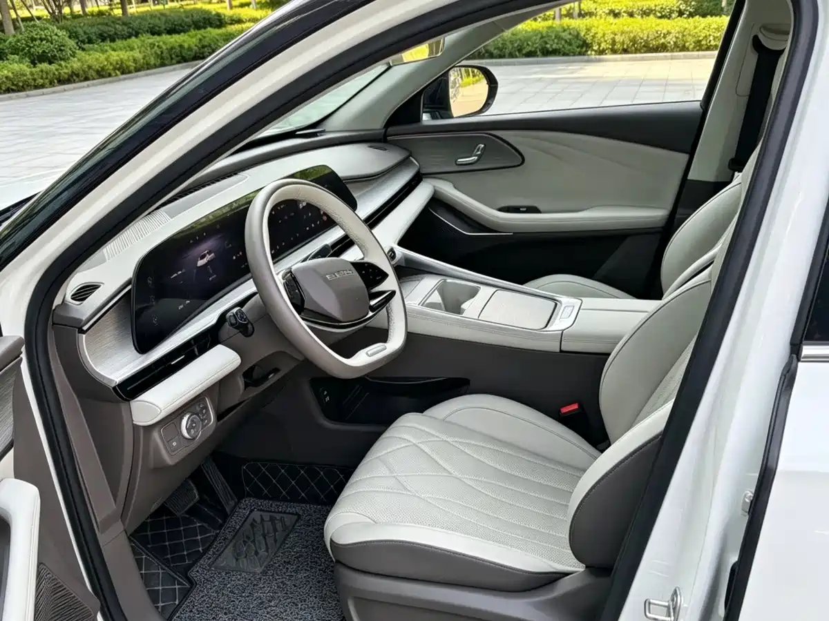 Exeed Yaoguang C-DM 2025 2026 Global Edition 120 Long Range 2WD