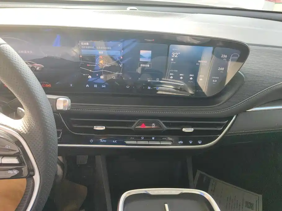 Buick LaCrosse 2024 2023 28T Premium Edition