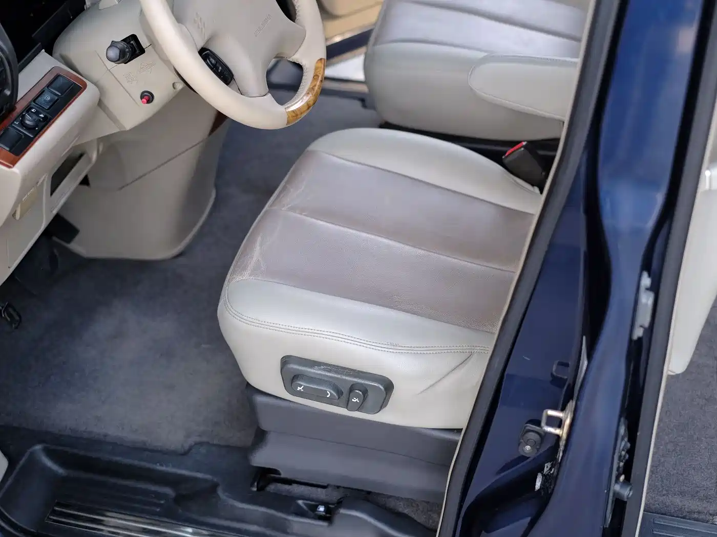 Dongfeng Yuxuan 2008 2007 2.5L Automatic Flagship Edition