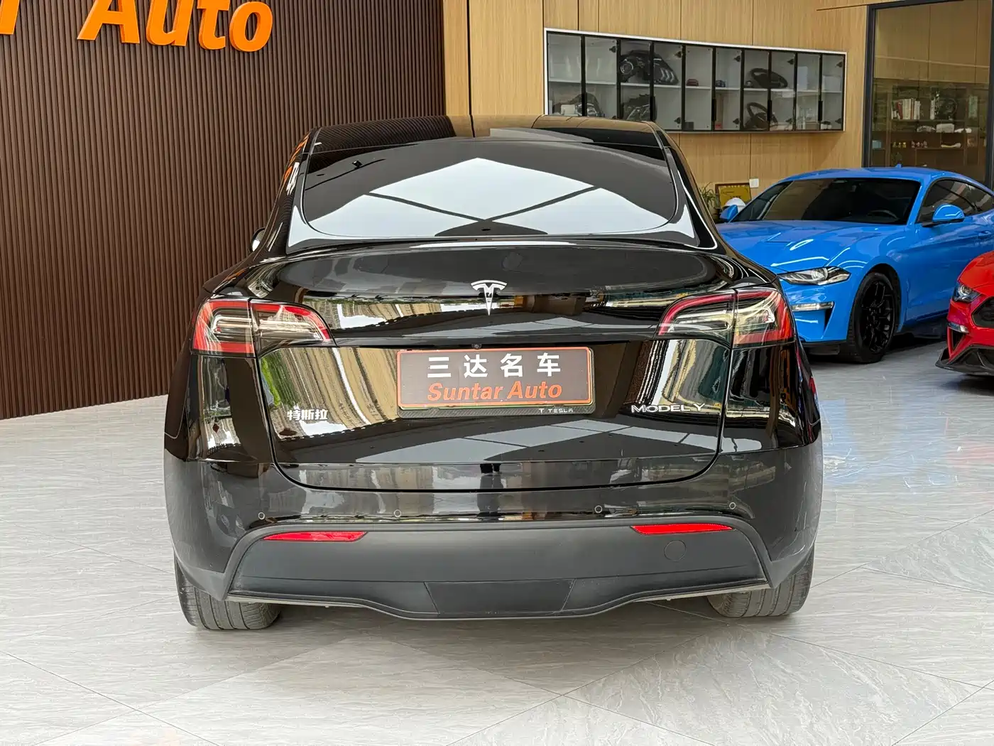 TESLA MODEL Y