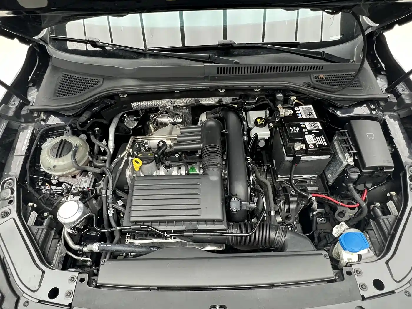 Volkswagen Passat 2022 280TSI Business Edition фото 20